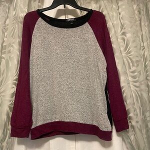 Buffalo David Bitton Burgundy and Gray Knit Top